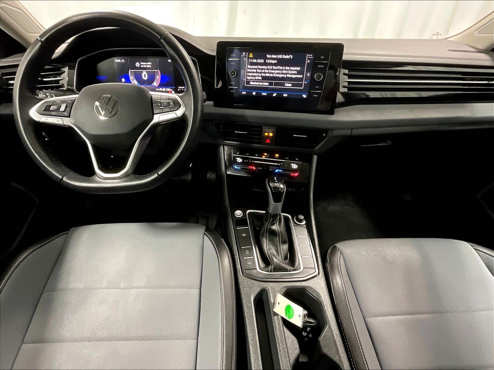 2025 Volkswagen Jetta SE - Photo 21