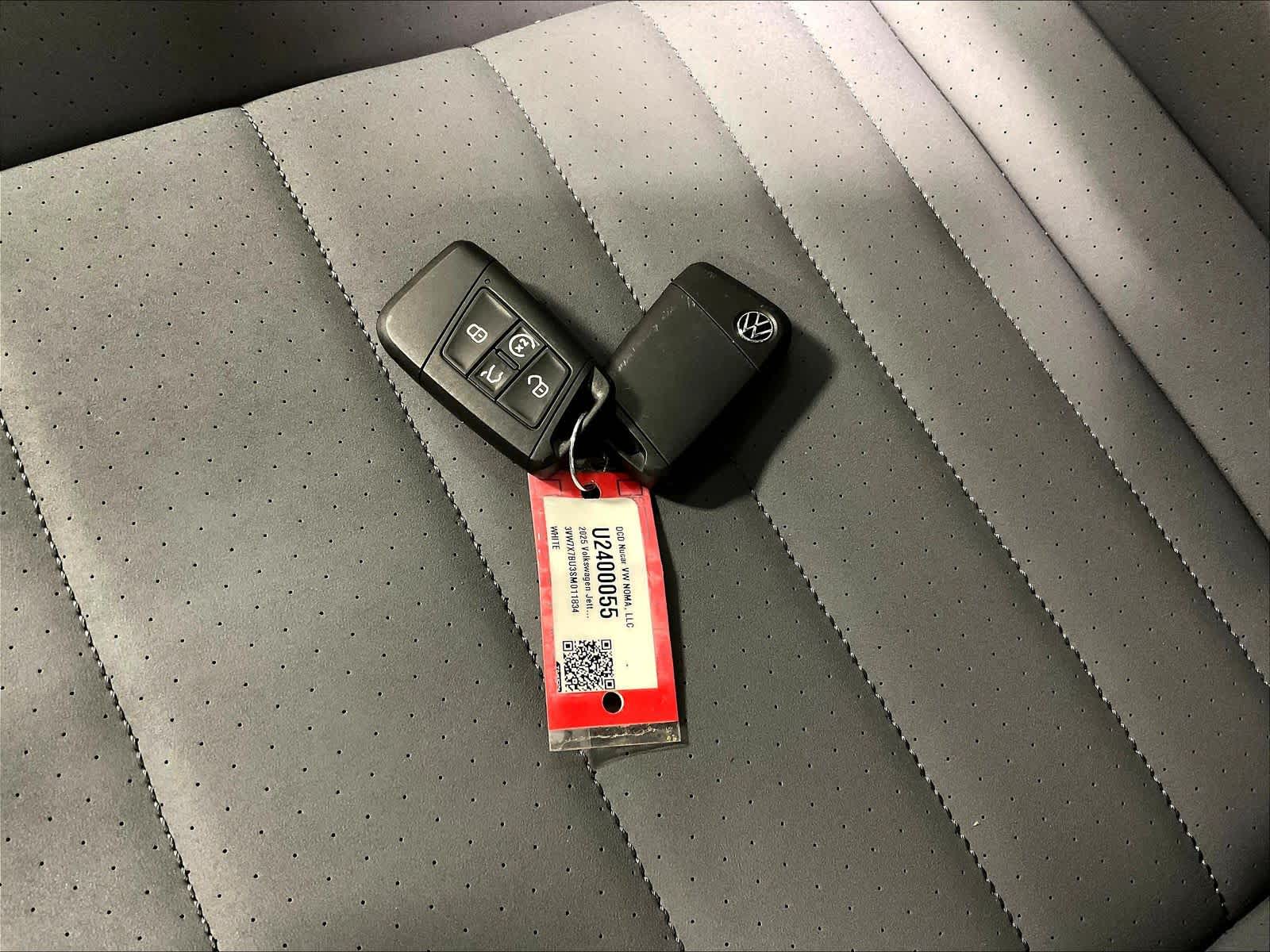 2025 Volkswagen Jetta SE - Photo 31