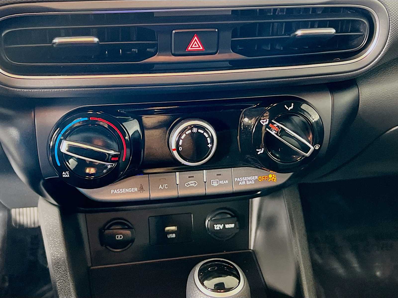 2023 Hyundai Kona SE - Photo 15