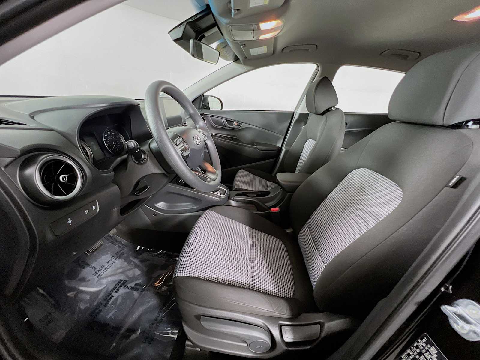 2023 Hyundai Kona SE - Photo 20