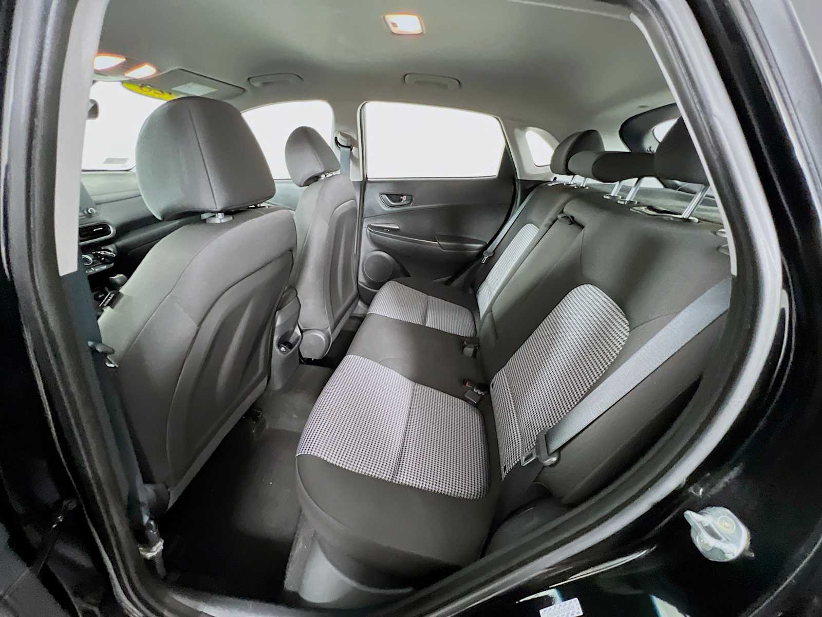 2023 Hyundai Kona SE - Photo 23