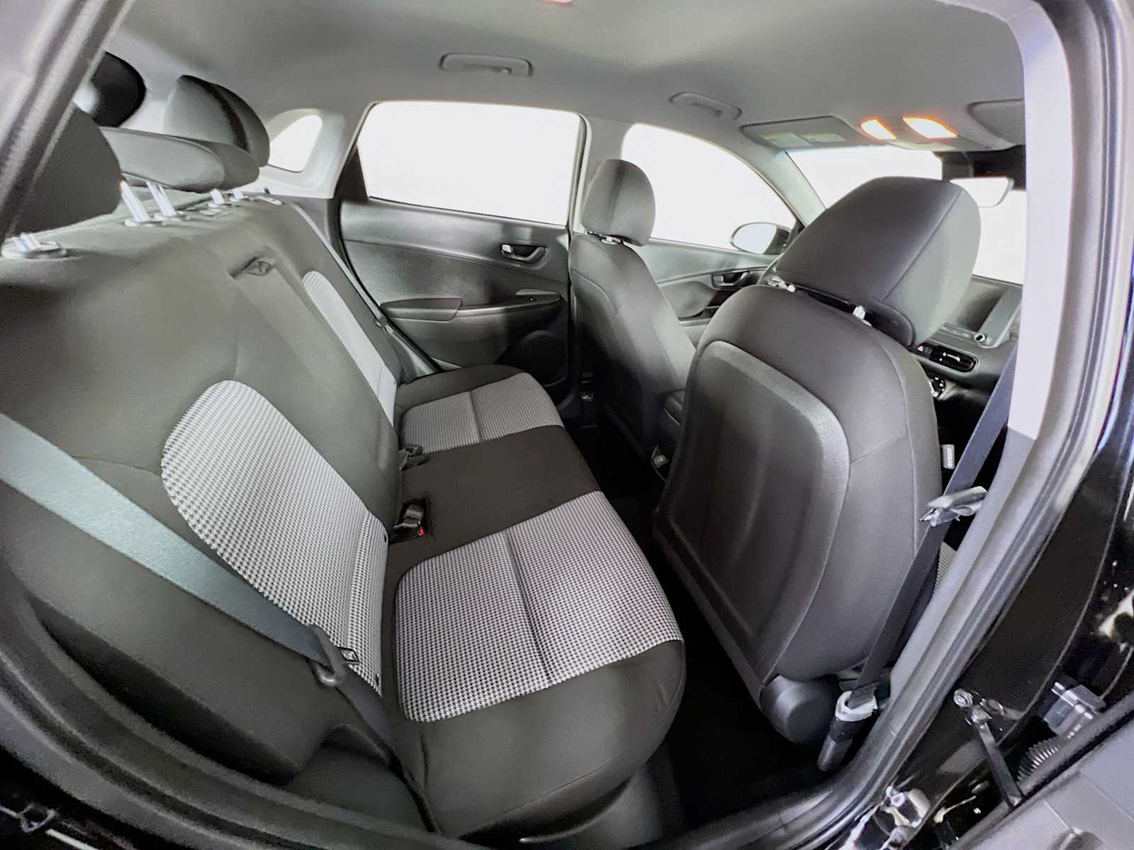 2023 Hyundai Kona SE - Photo 25