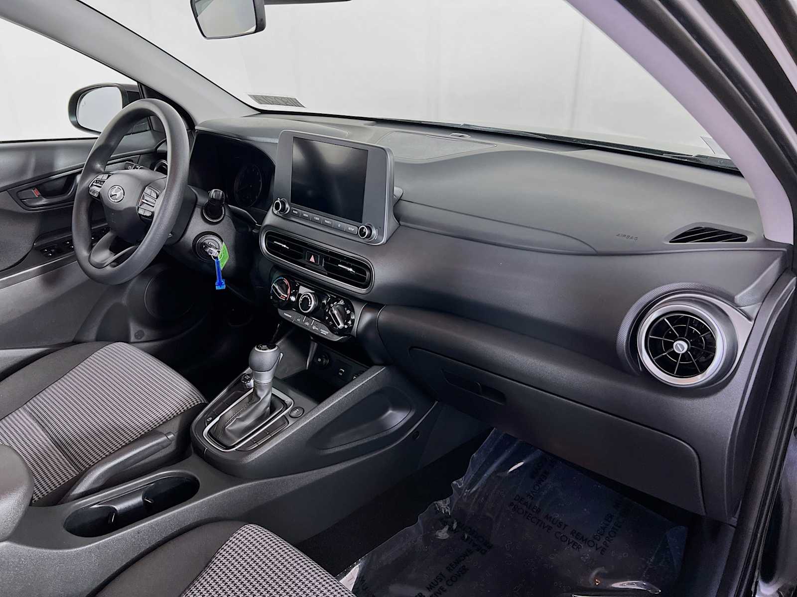 2023 Hyundai Kona SE - Photo 27
