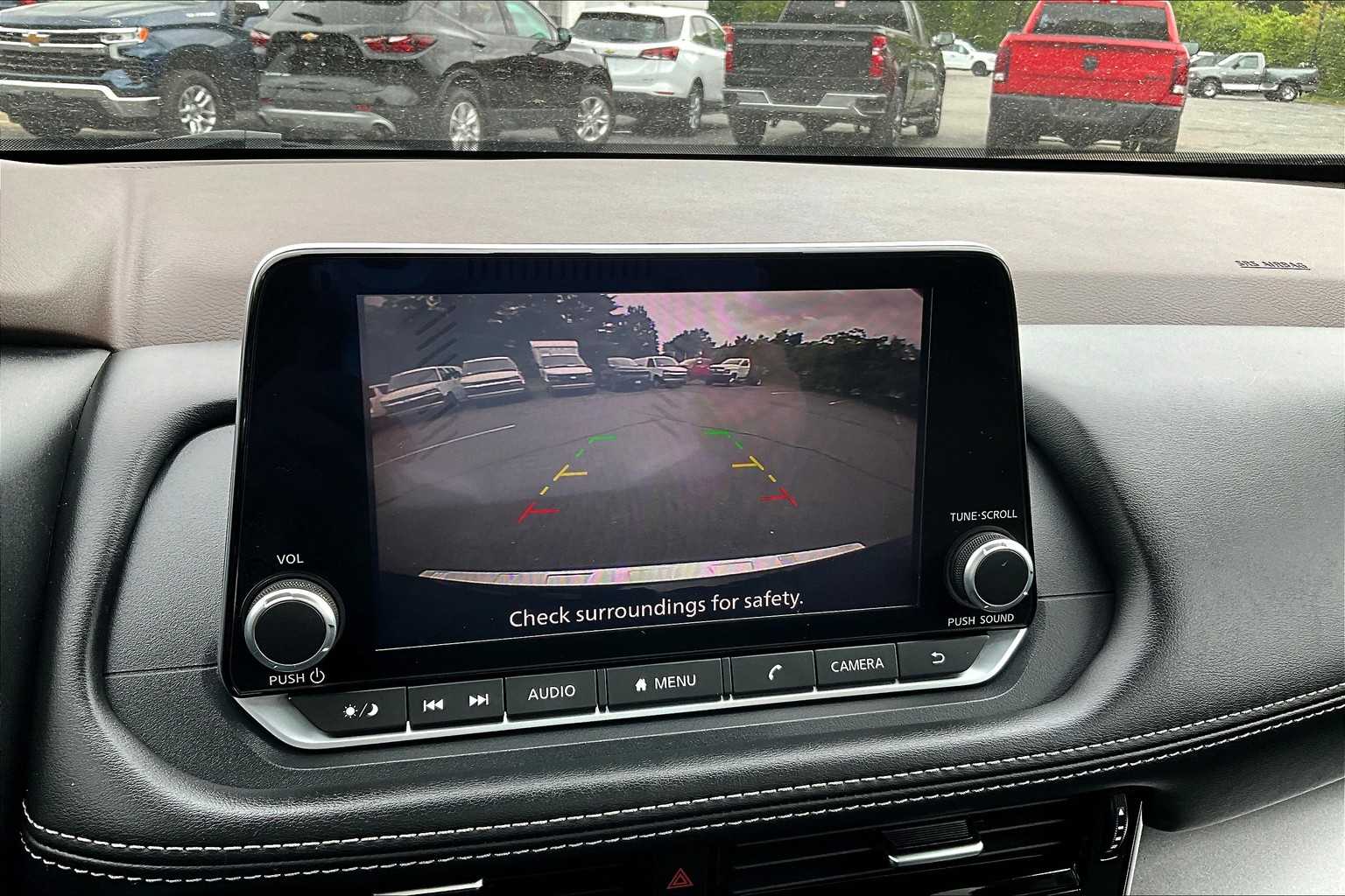2022 Nissan Rogue SV - Photo 18