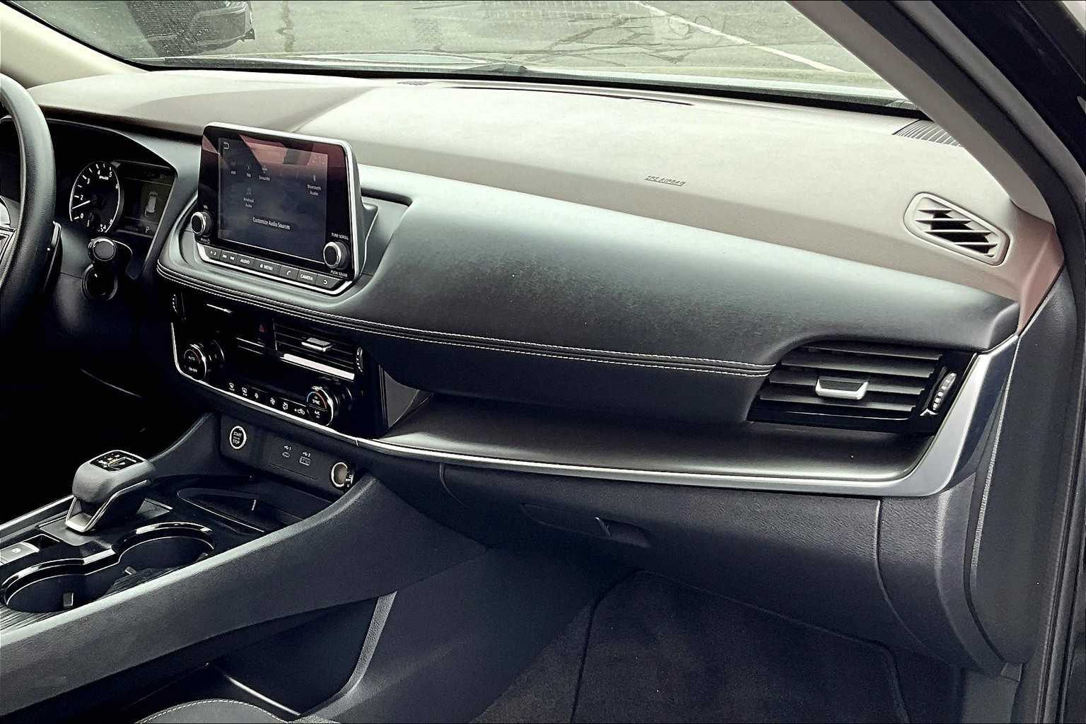 2022 Nissan Rogue SV - Photo 21
