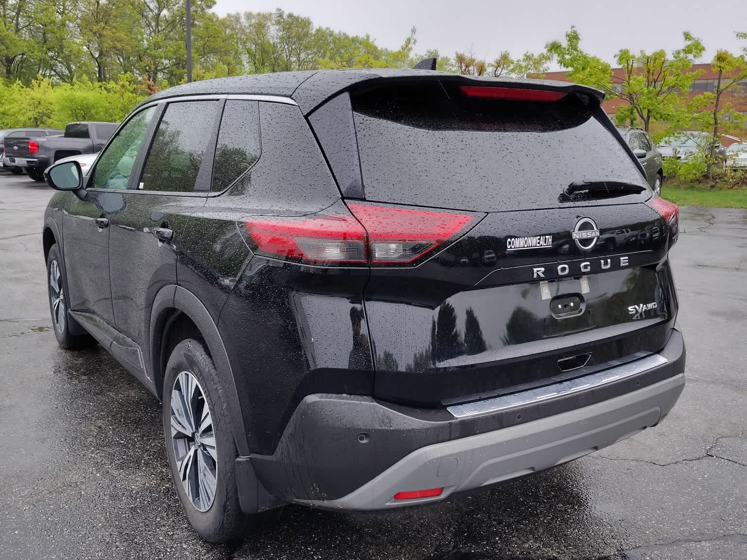 2022 Nissan Rogue SV - Photo 5