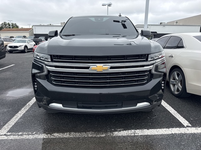2024 Chevrolet Suburban LT - Photo 2