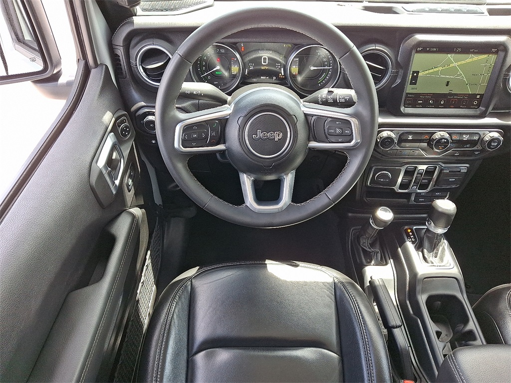 2023 Jeep Wrangler Sahara 4xe - Photo 11