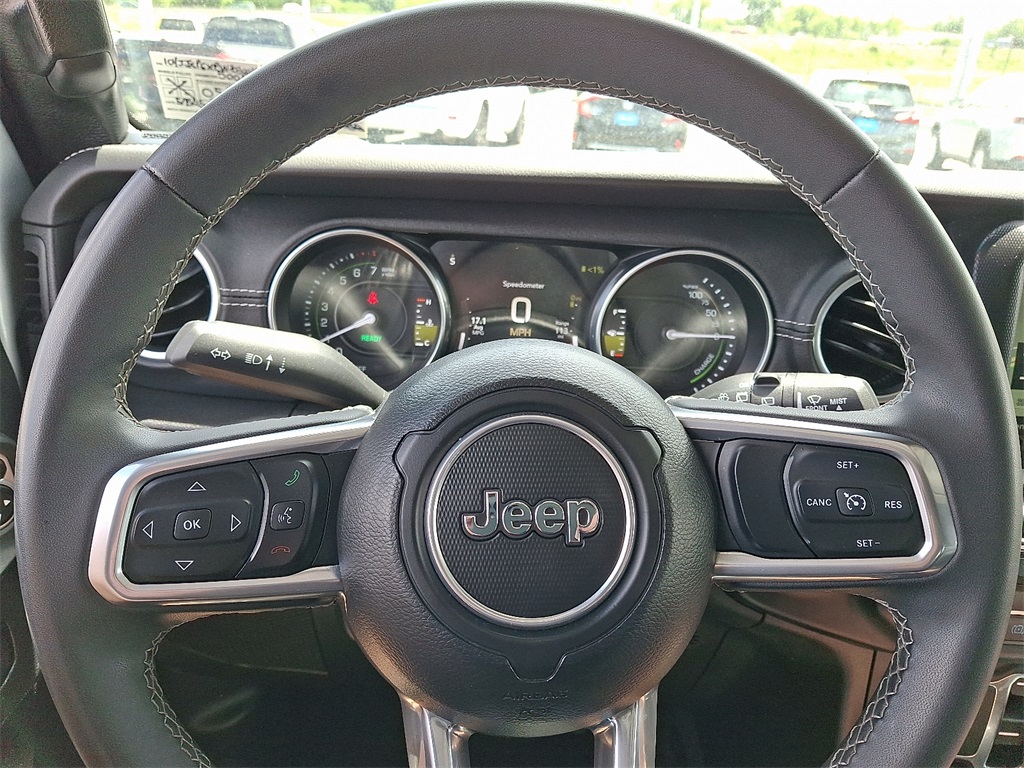 2023 Jeep Wrangler Sahara 4xe - Photo 20
