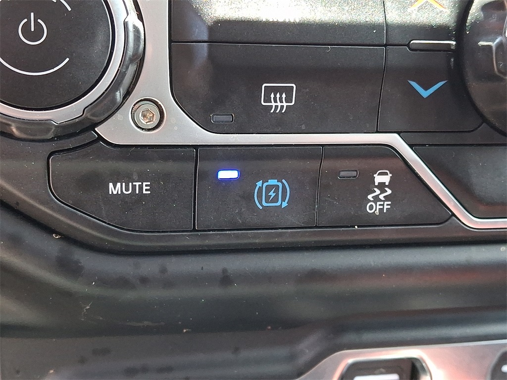 2023 Jeep Wrangler Sahara 4xe - Photo 23