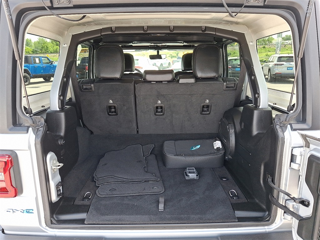 2023 Jeep Wrangler Sahara 4xe - Photo 27