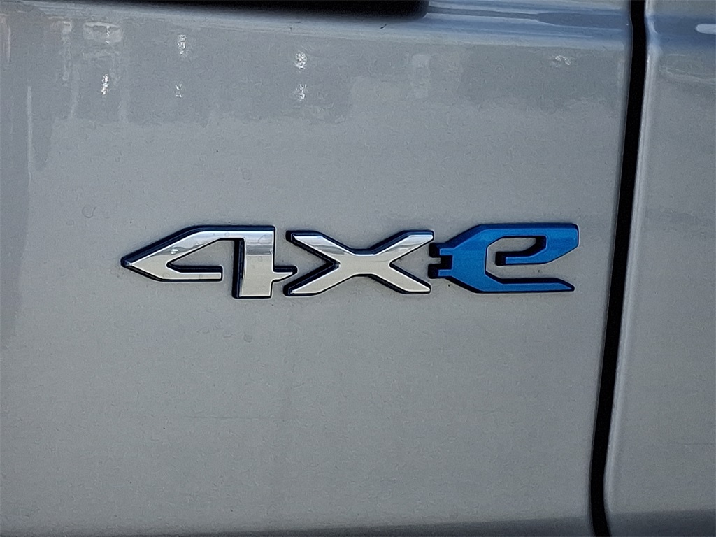 2023 Jeep Wrangler Sahara 4xe - Photo 29