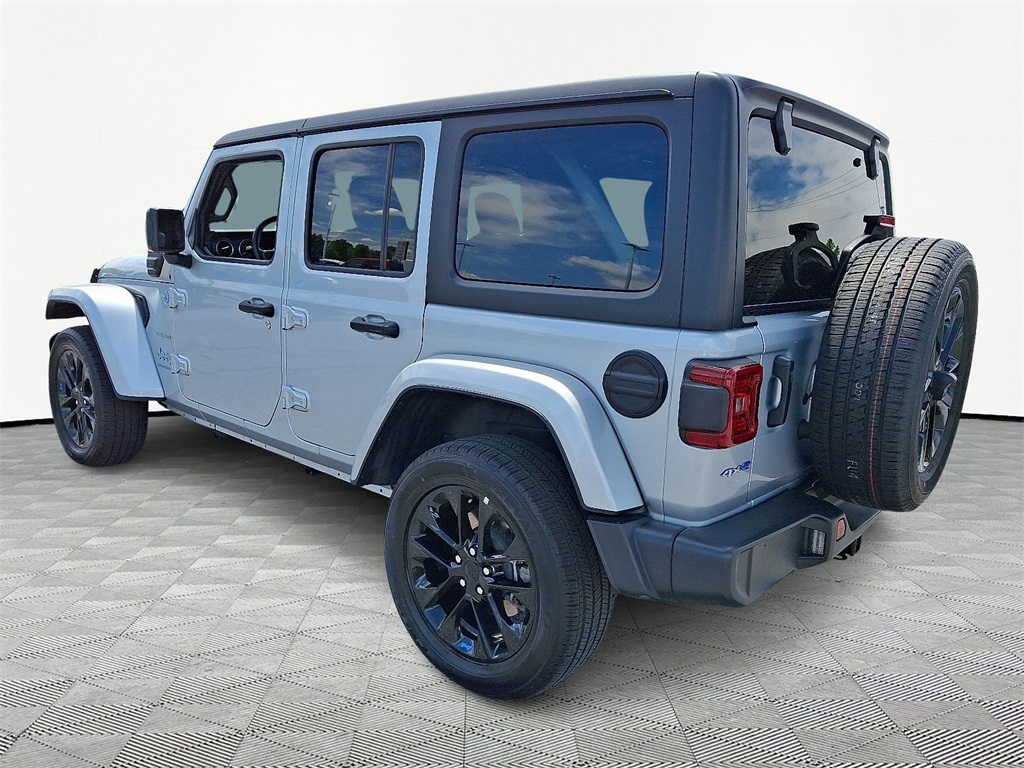 2023 Jeep Wrangler Sahara 4xe - Photo 4