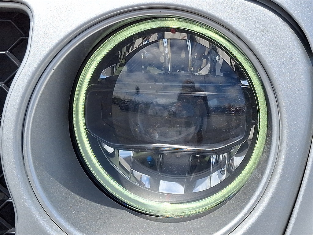 2023 Jeep Wrangler Sahara 4xe - Photo 9