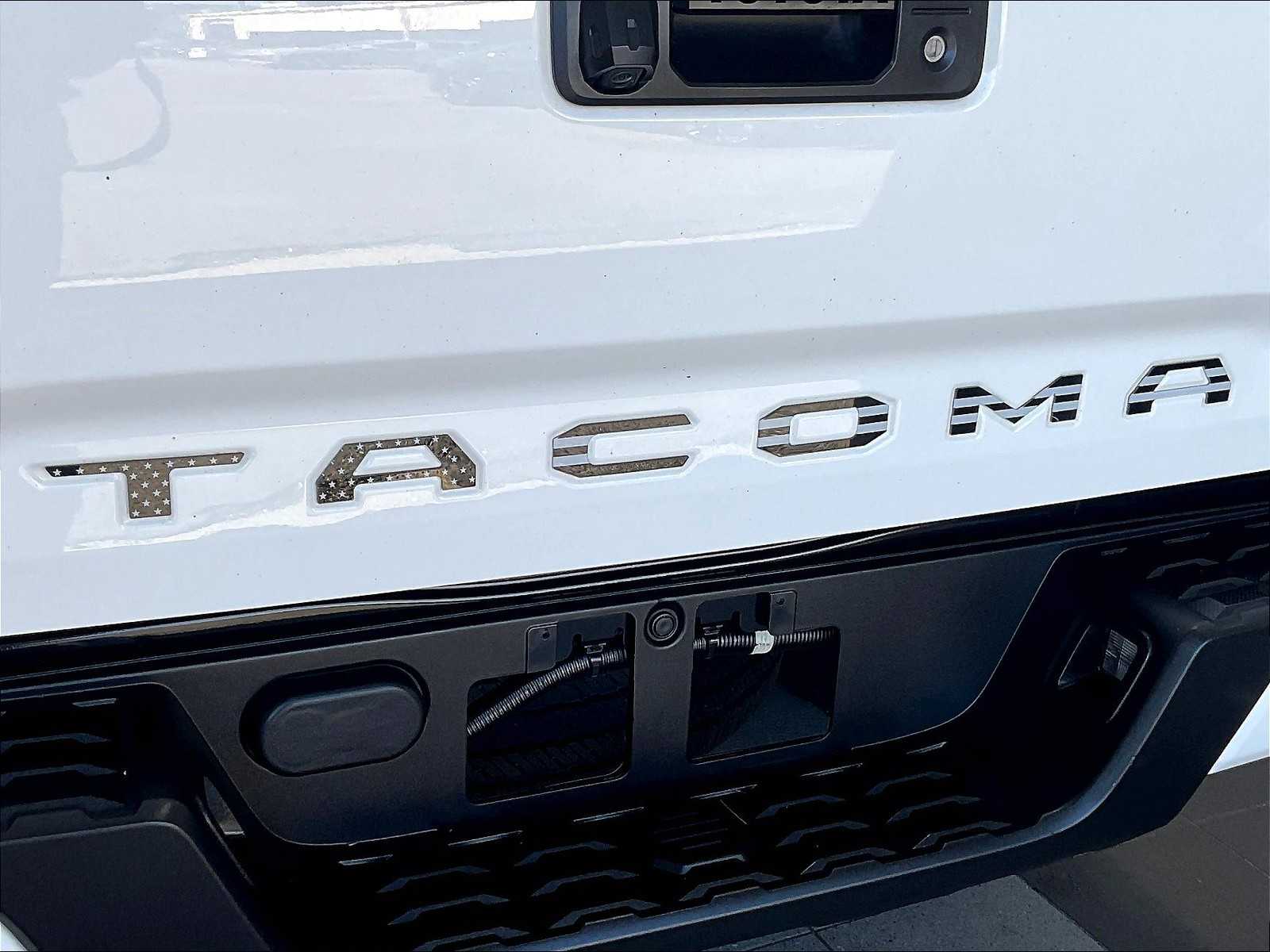 2022 Toyota Tacoma SR - Photo 27