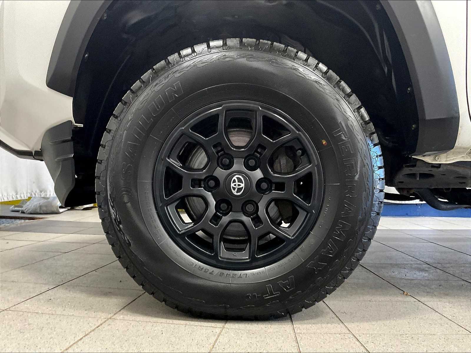2022 Toyota Tacoma SR - Photo 7