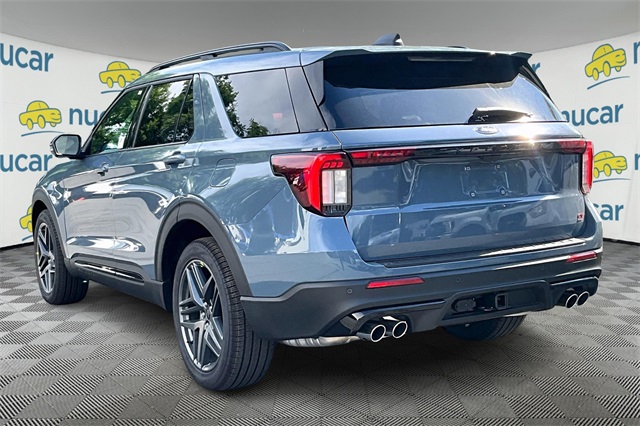 2025 Ford Explorer ST - Photo 4