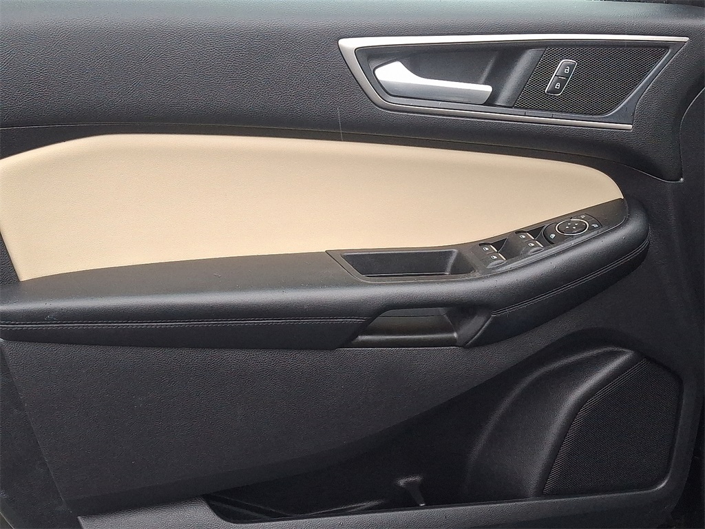 2022 Ford Edge SEL - Photo 12