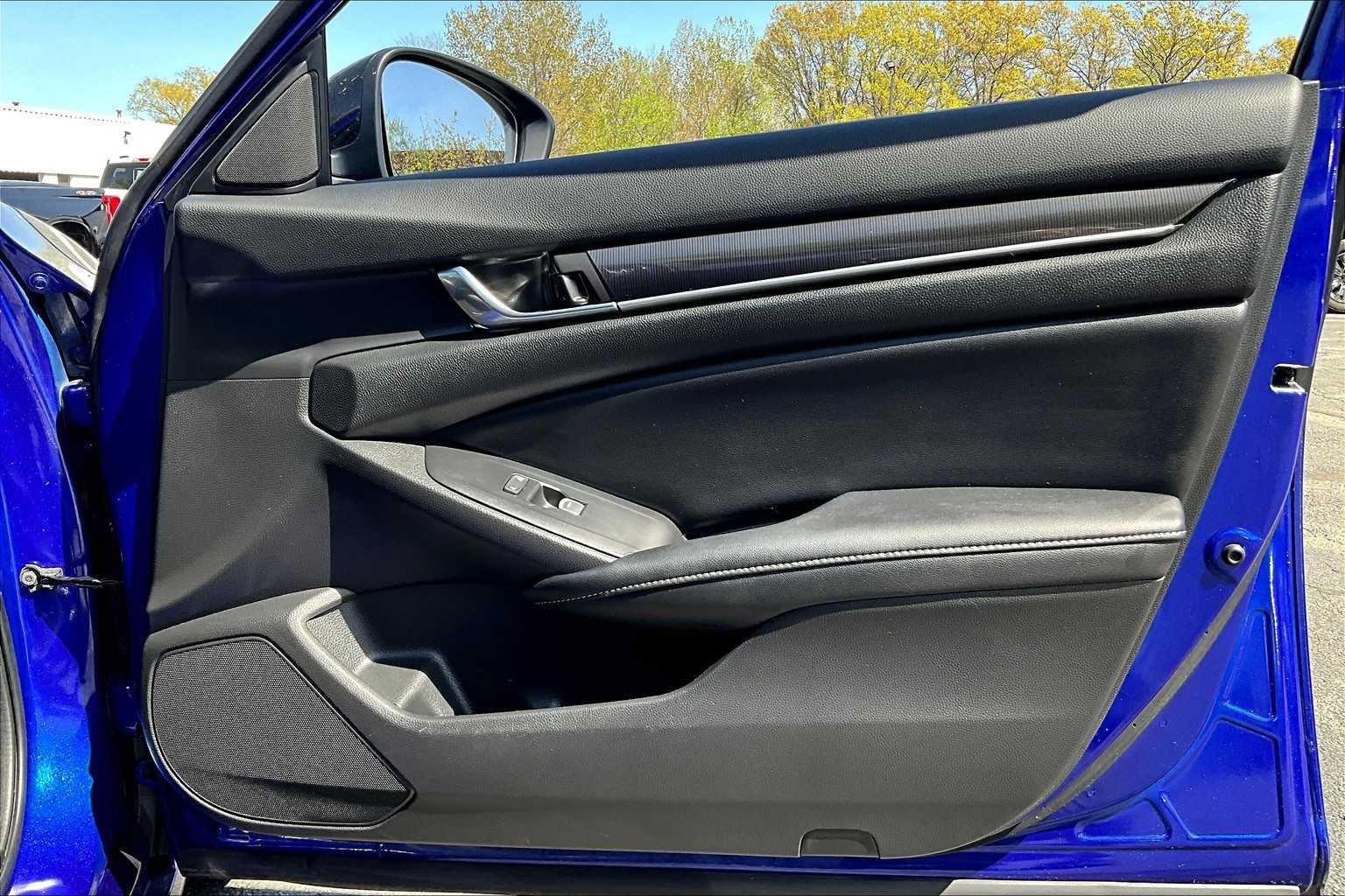 2022 Honda Accord Sport - Photo 11