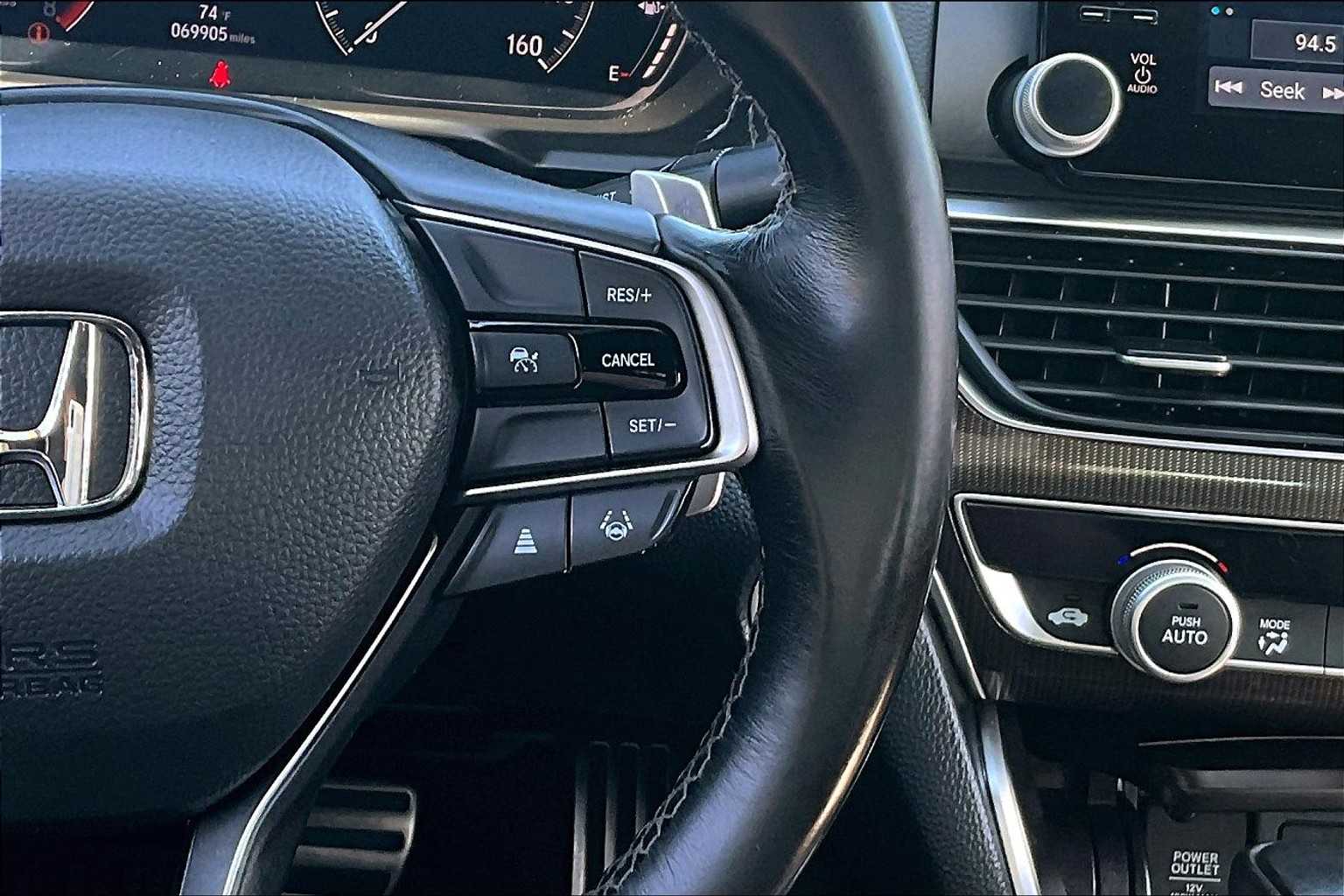 2022 Honda Accord Sport - Photo 22