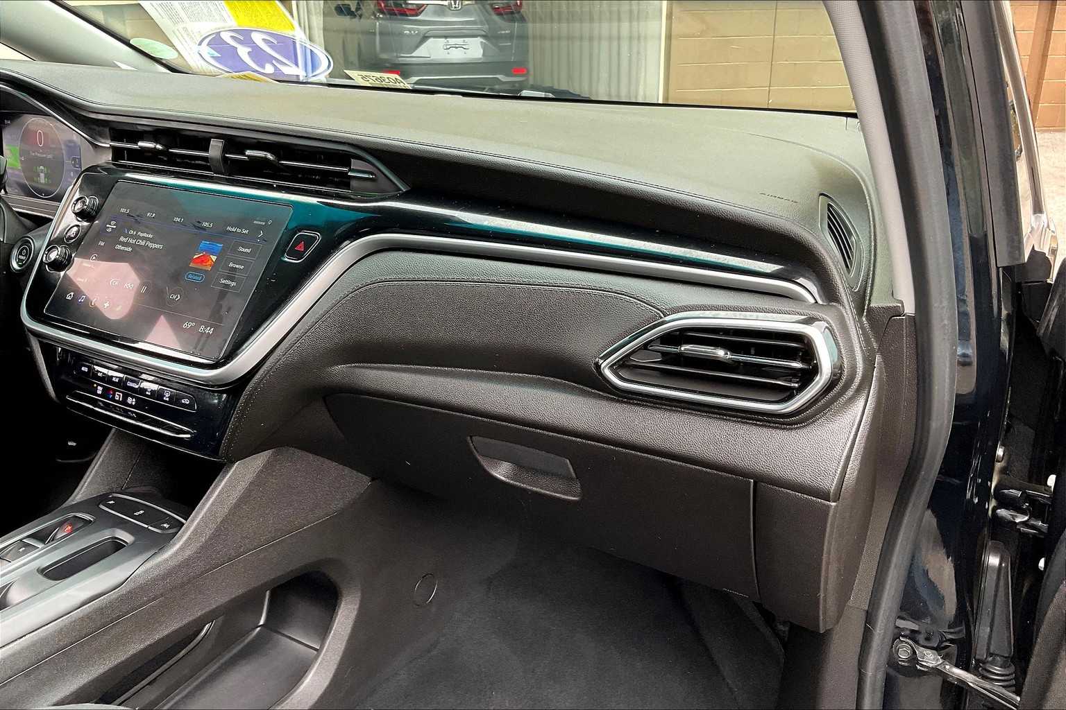 2023 Chevrolet Bolt EV 1LT - Photo 13