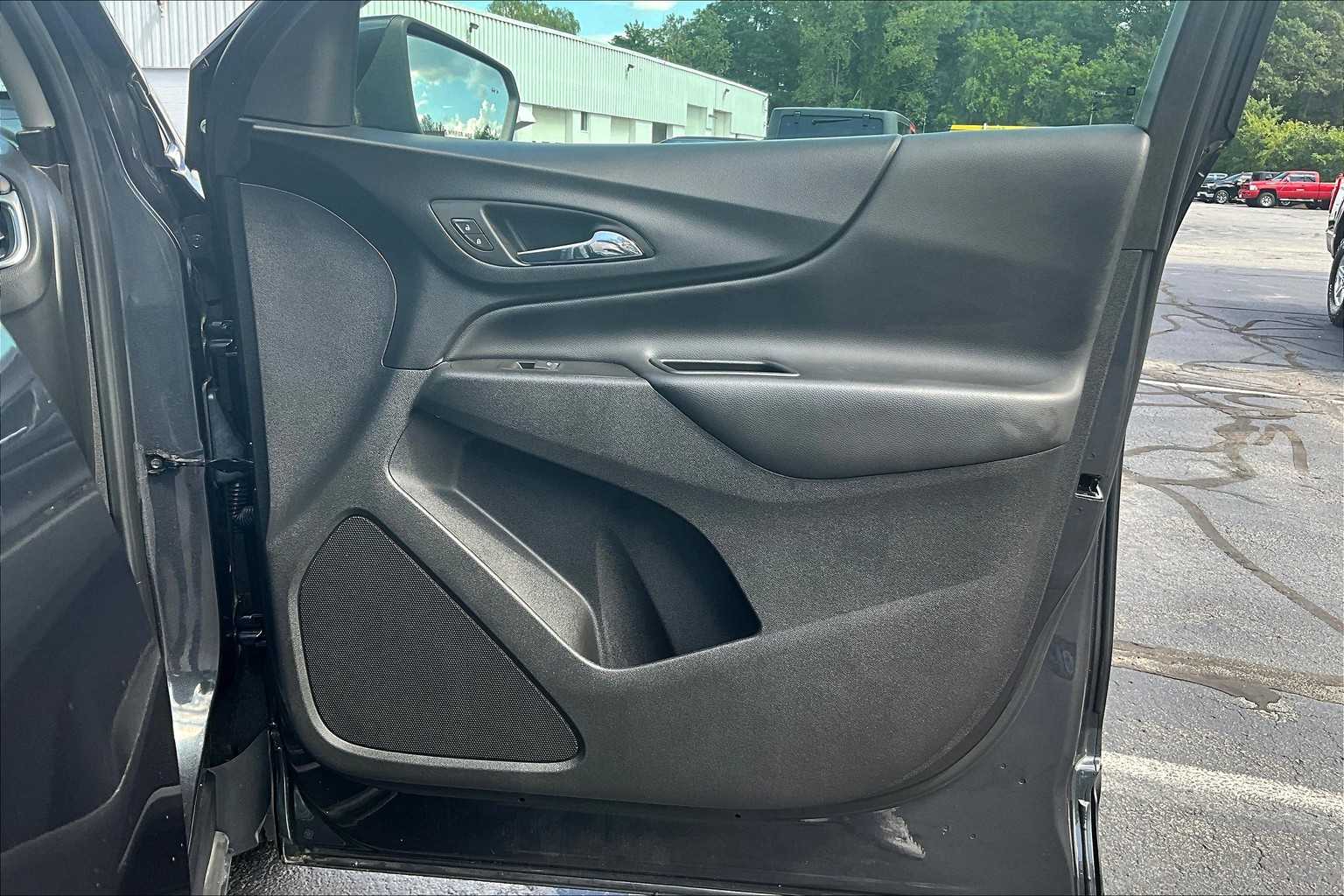 2022 Chevrolet Equinox LT - Photo 12