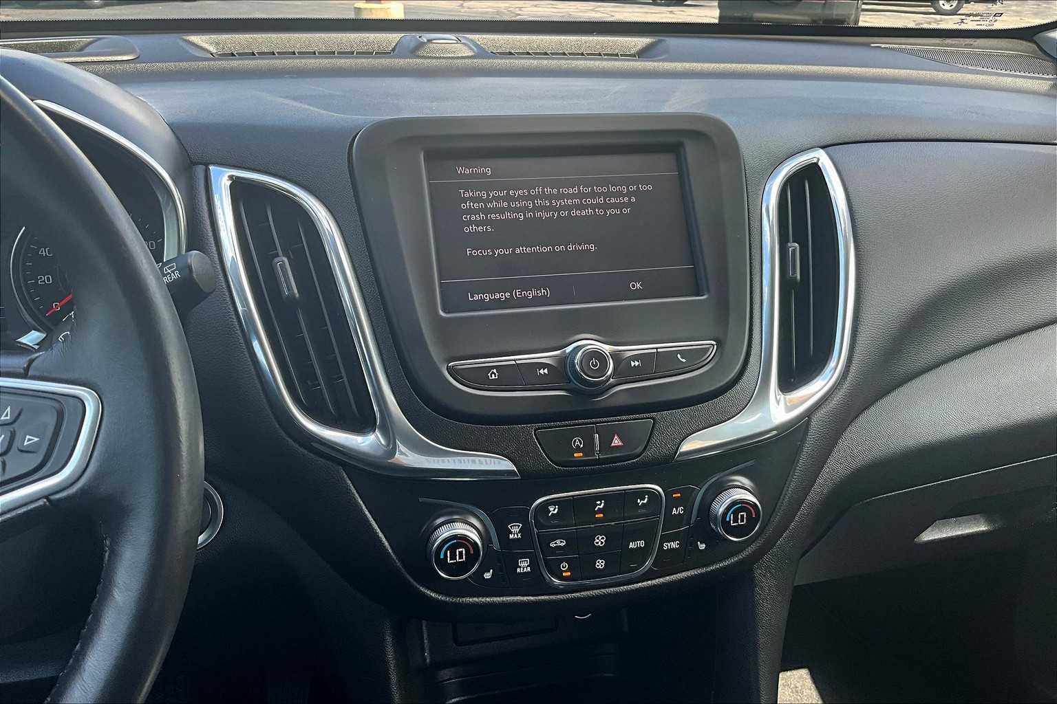 2022 Chevrolet Equinox LT - Photo 17