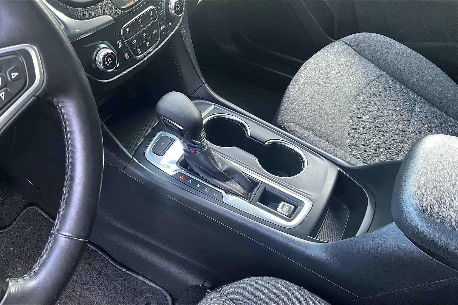 2022 Chevrolet Equinox LT - Photo 19