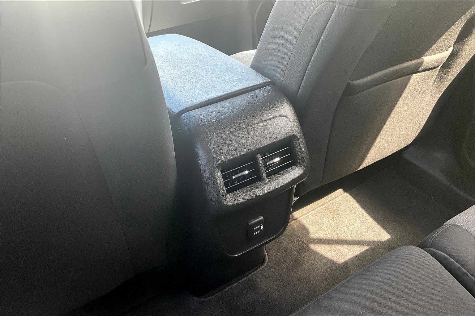 2022 Chevrolet Equinox LT - Photo 28