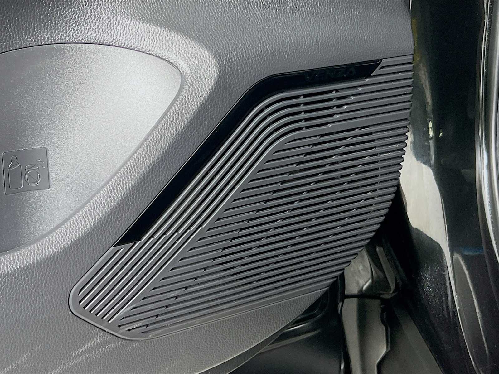 2023 Toyota Venza XLE - Photo 18