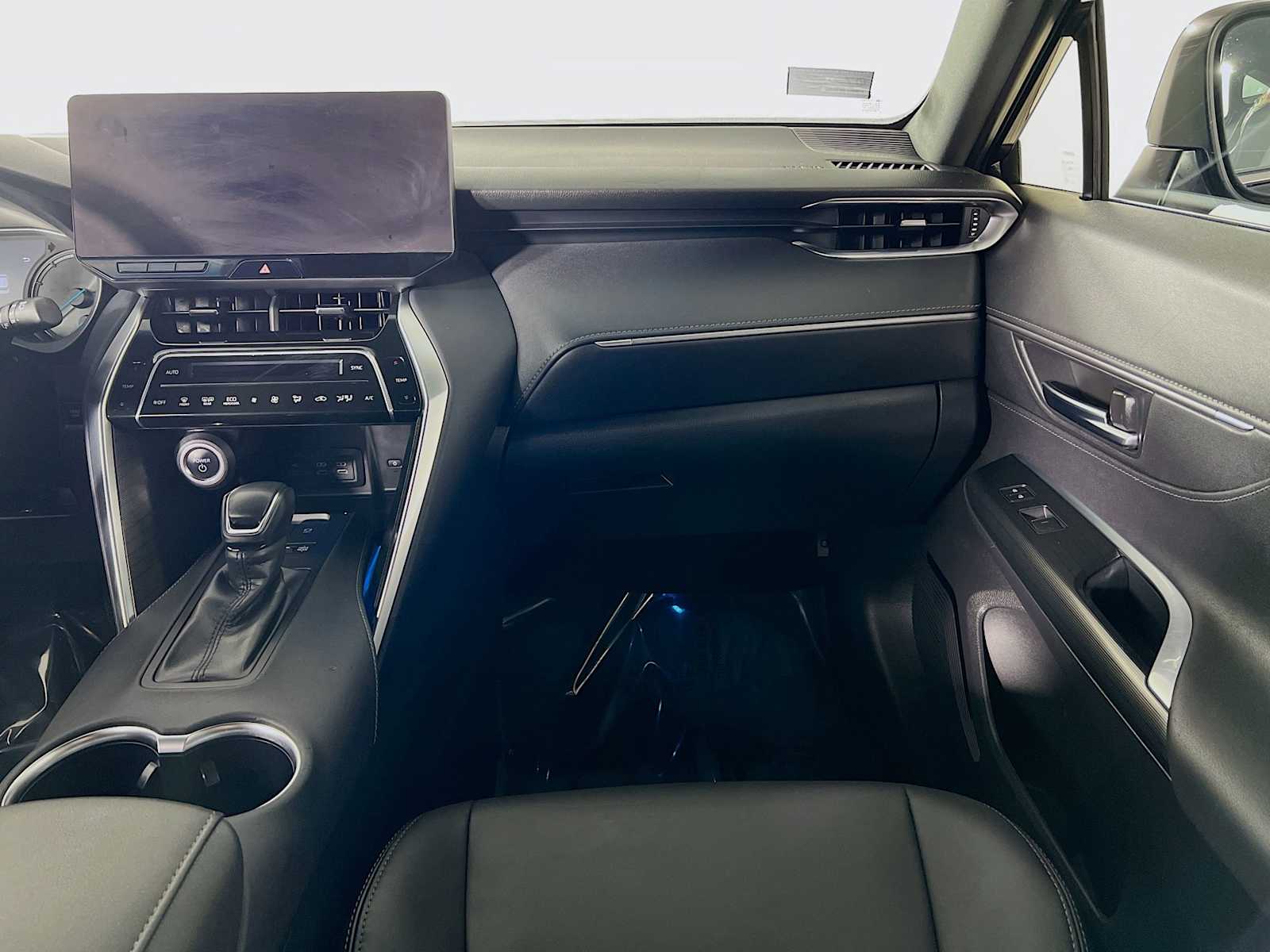 2023 Toyota Venza XLE - Photo 23