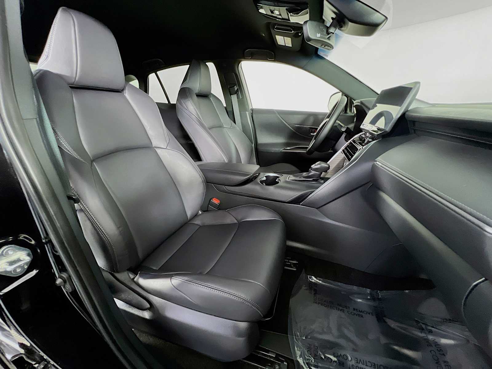 2023 Toyota Venza XLE - Photo 28