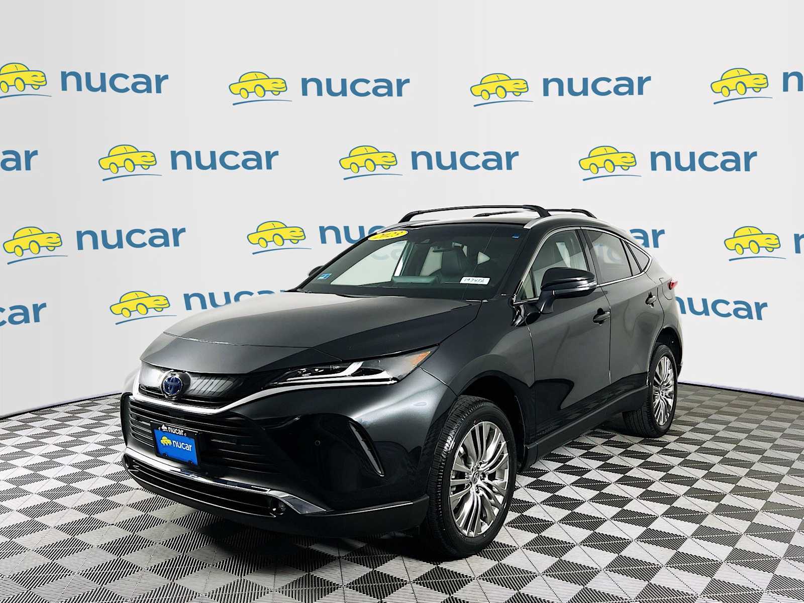 2023 Toyota Venza XLE - Photo 3