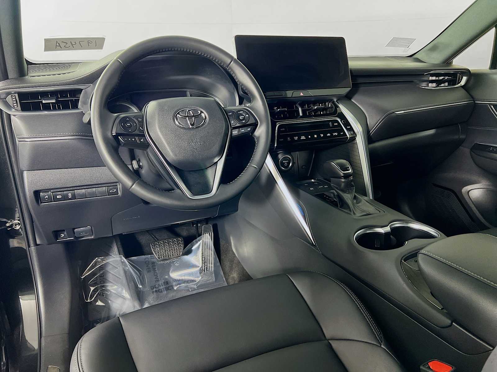 2023 Toyota Venza XLE - Photo 9