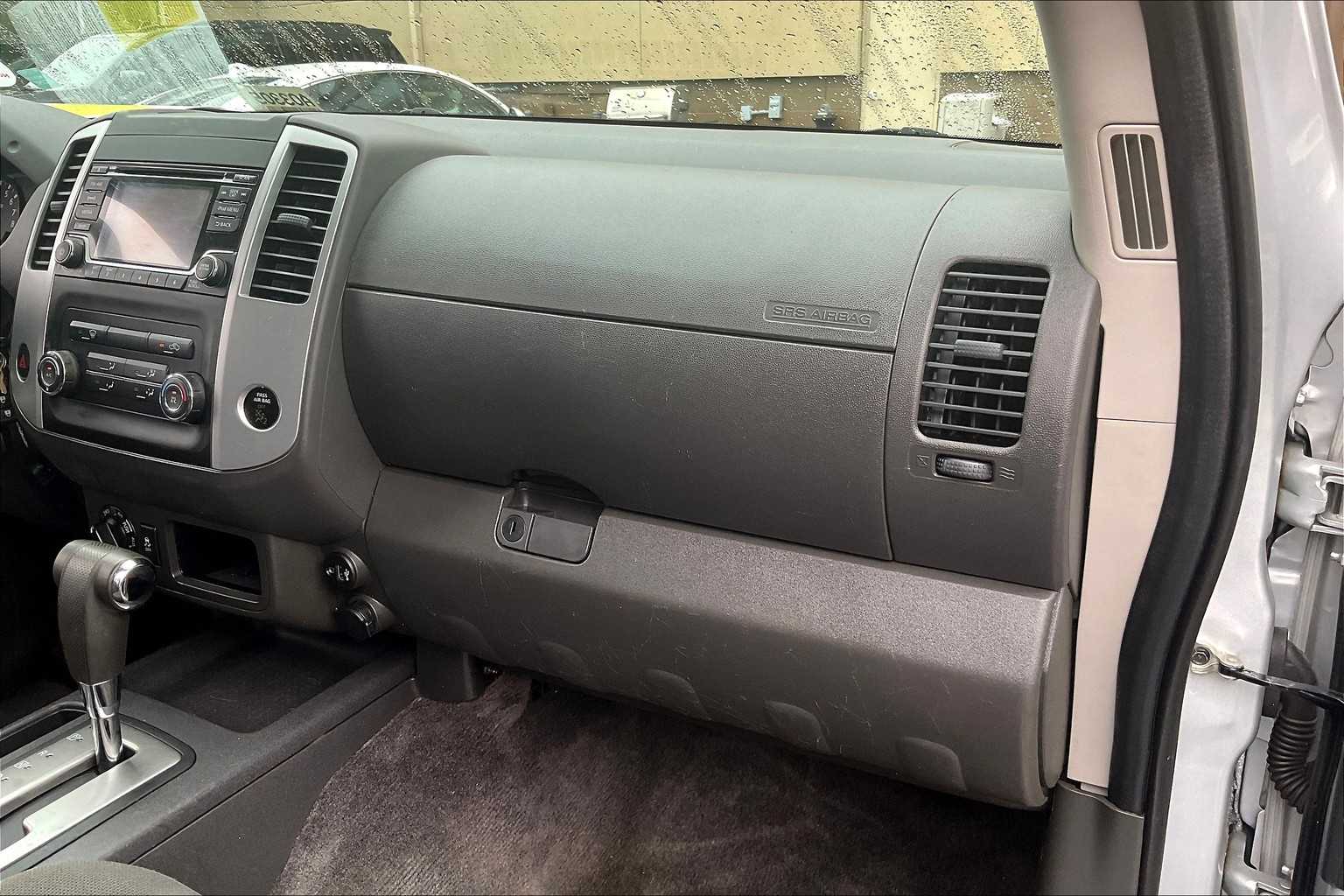2018 Nissan Frontier SV V6 - Photo 12