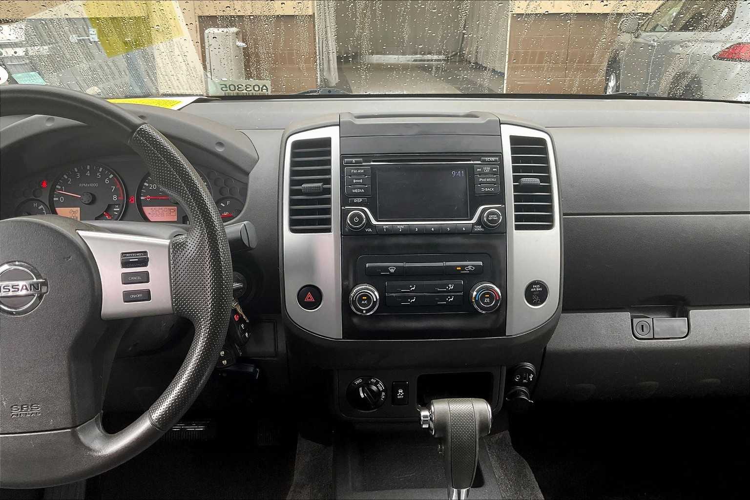 2018 Nissan Frontier SV V6 - Photo 17