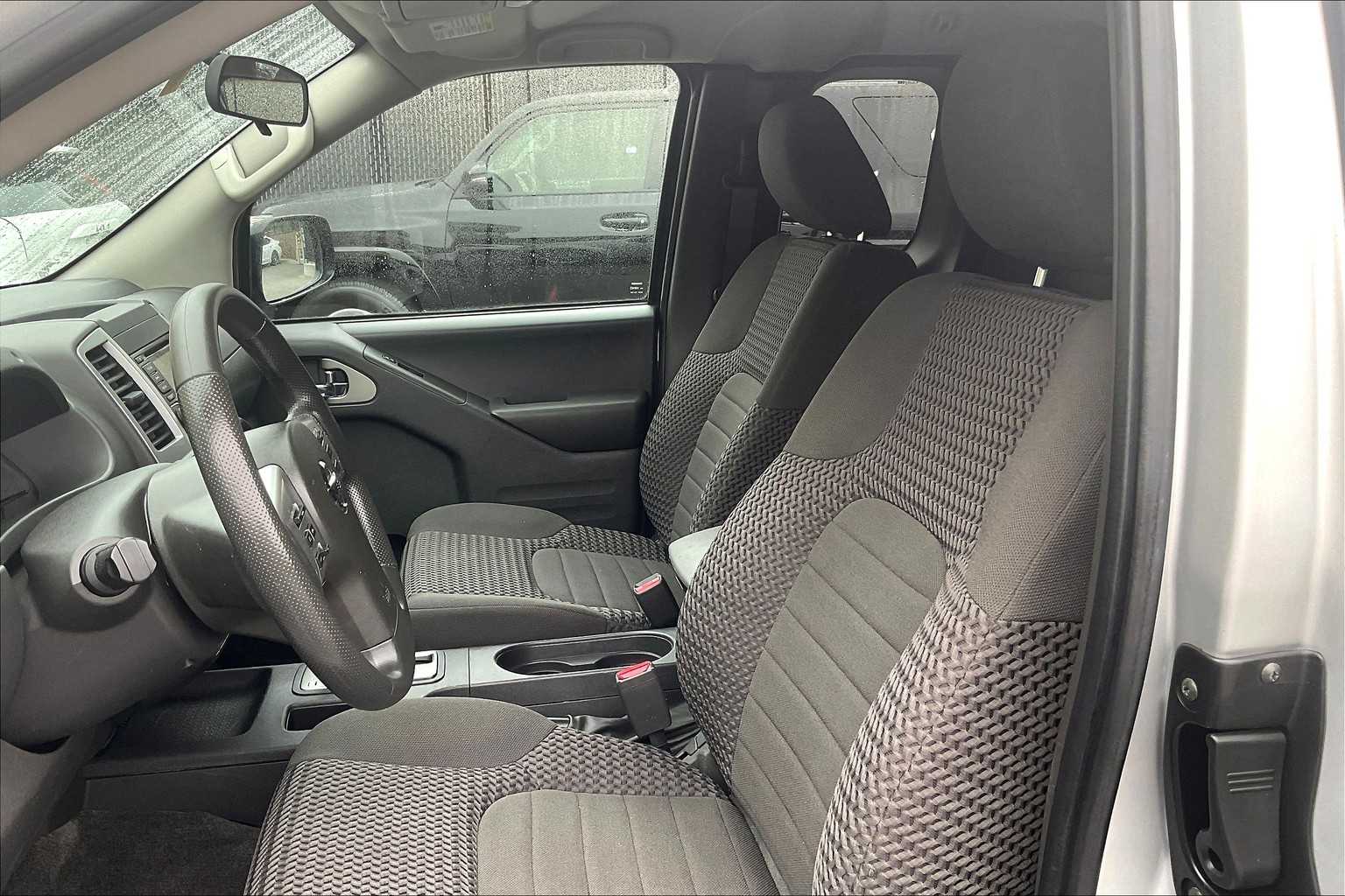 2018 Nissan Frontier SV V6 - Photo 9