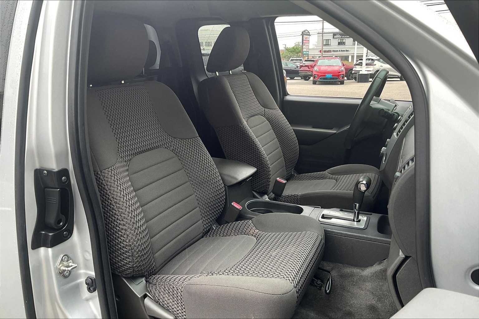 2018 Nissan Frontier SV V6 - Photo 10