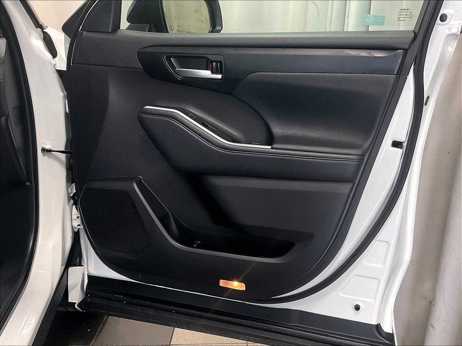 2023 Toyota Highlander XSE - Photo 12