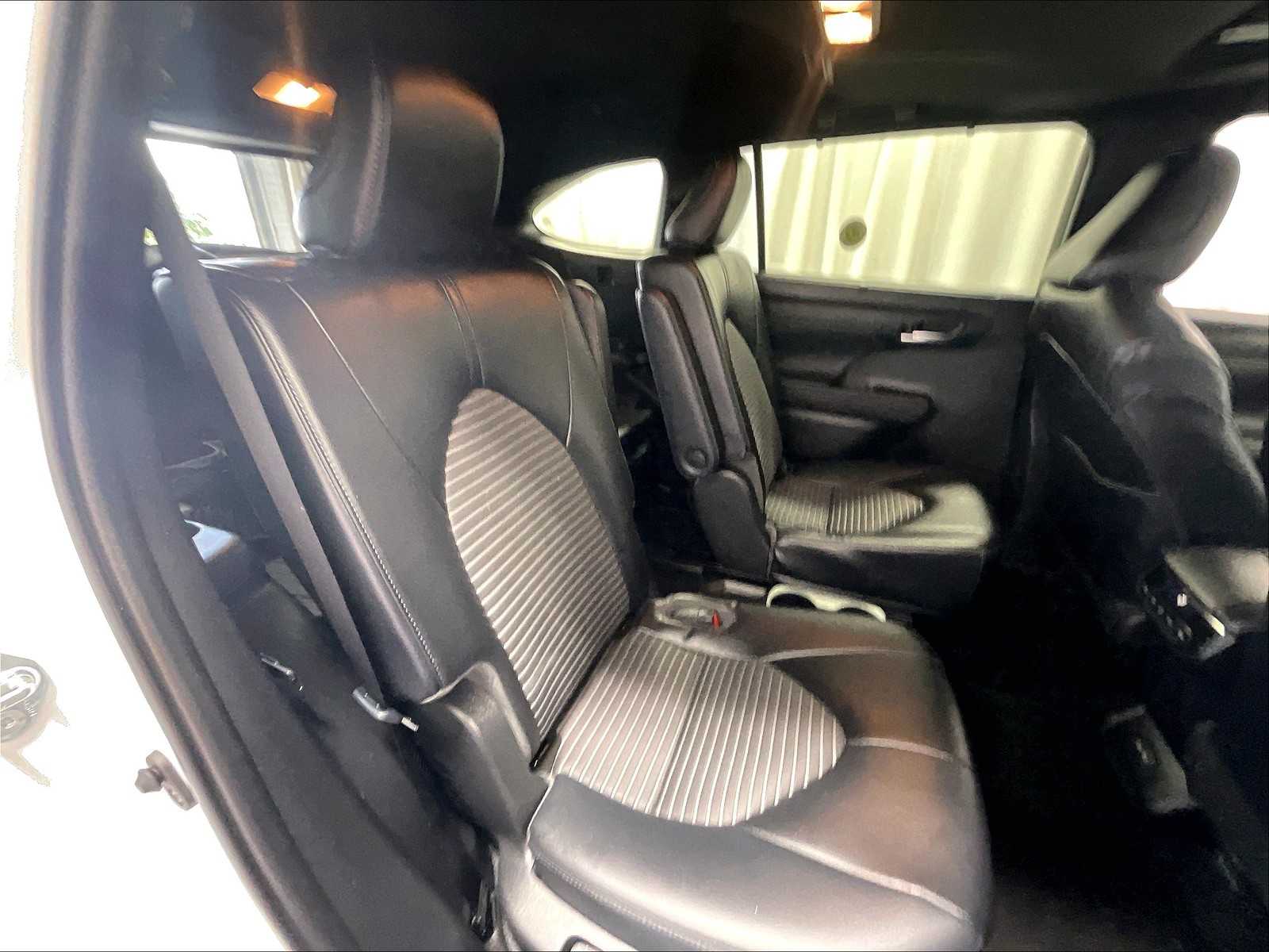 2023 Toyota Highlander XSE - Photo 16