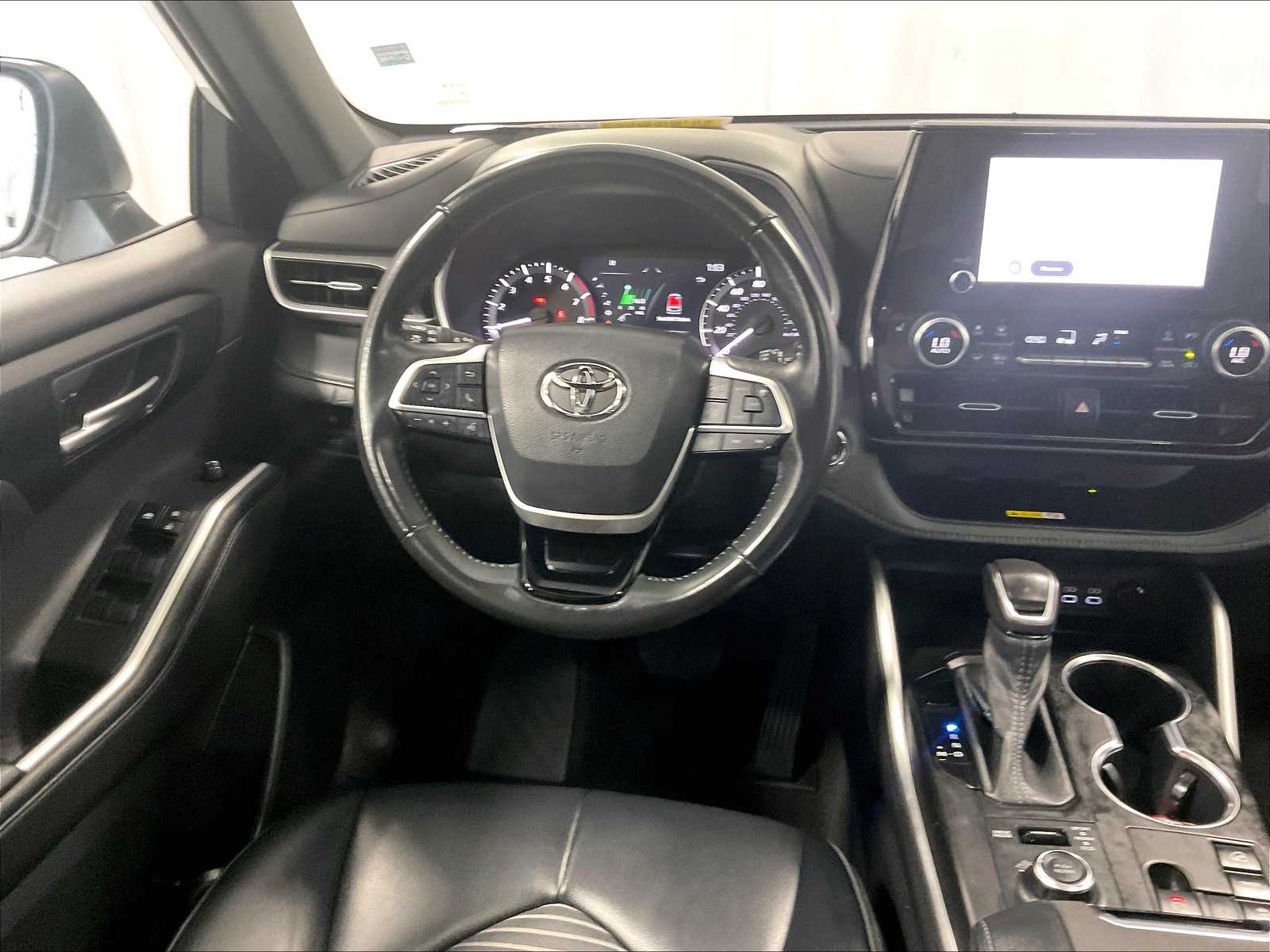 2023 Toyota Highlander XSE - Photo 17