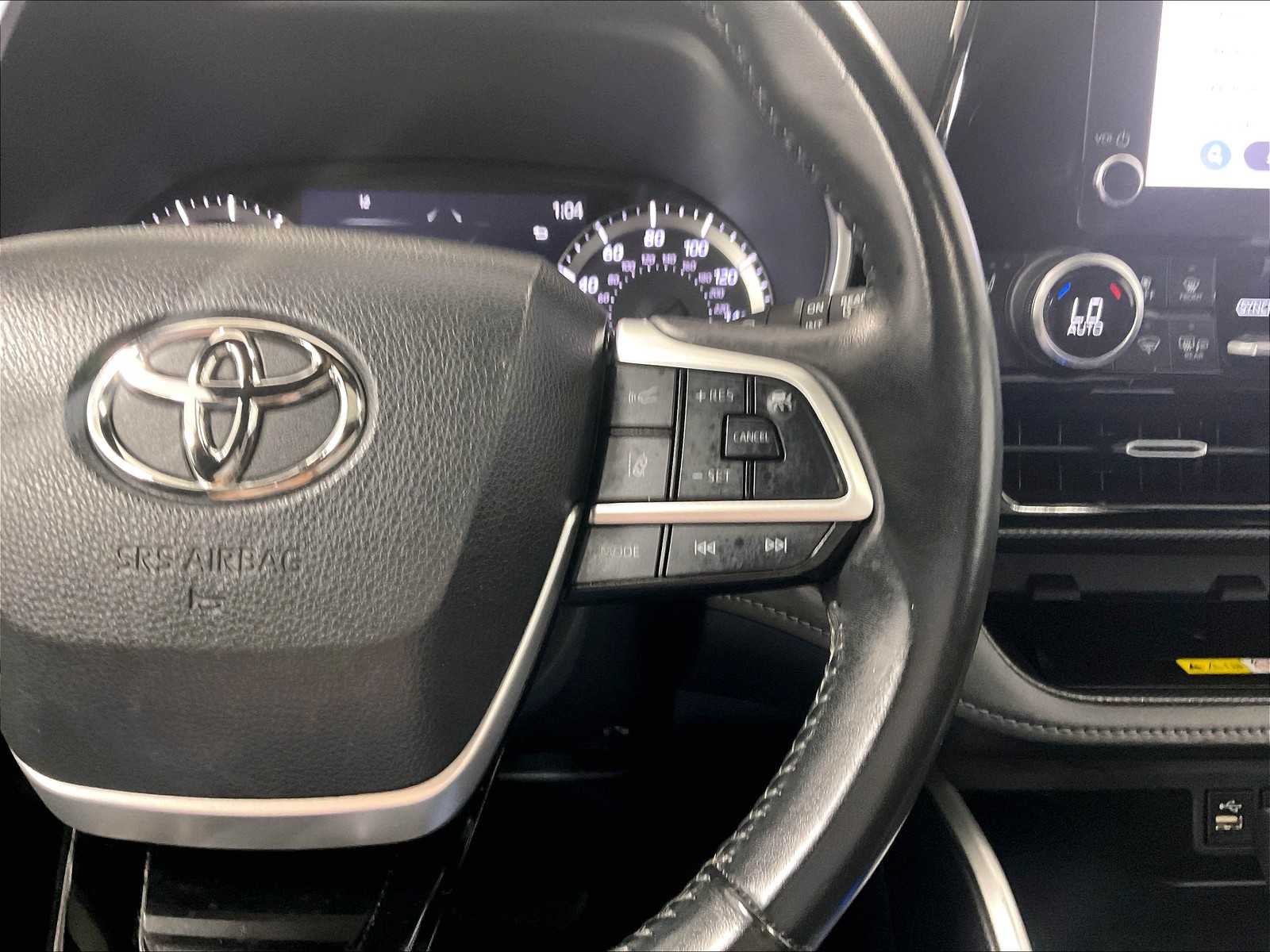 2023 Toyota Highlander XSE - Photo 24
