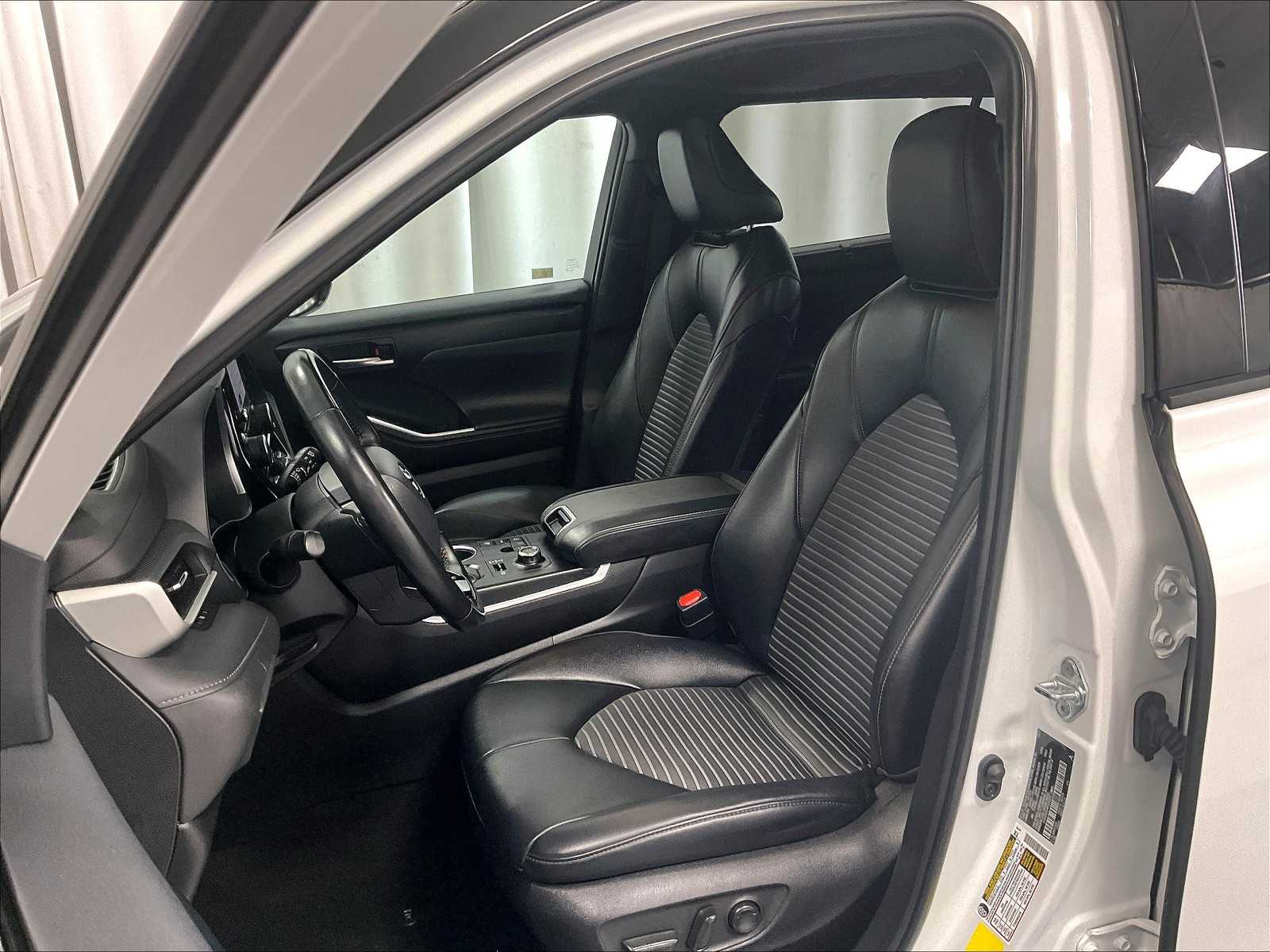 2023 Toyota Highlander XSE - Photo 10