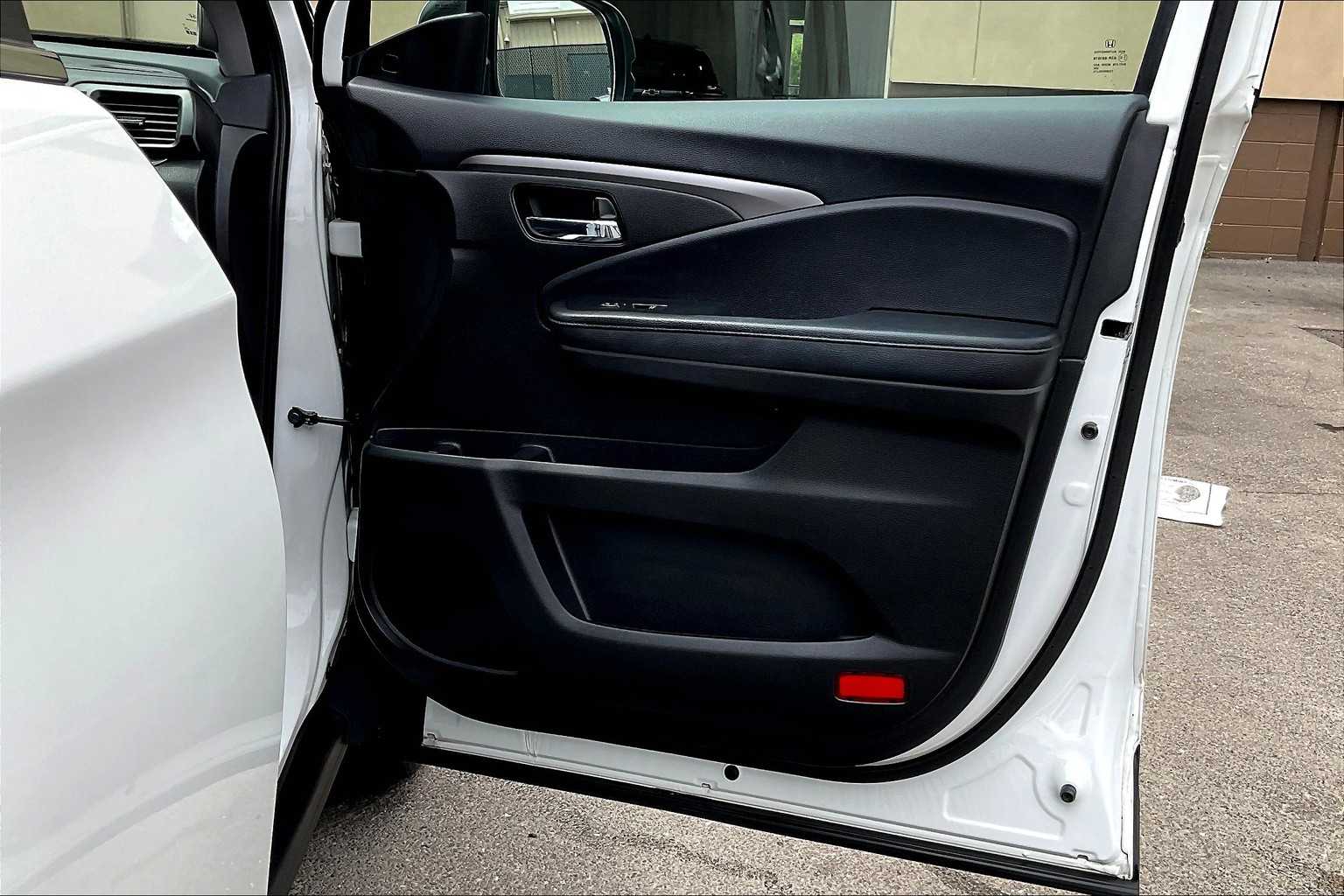 2022 Honda Pilot EX-L - Photo 12