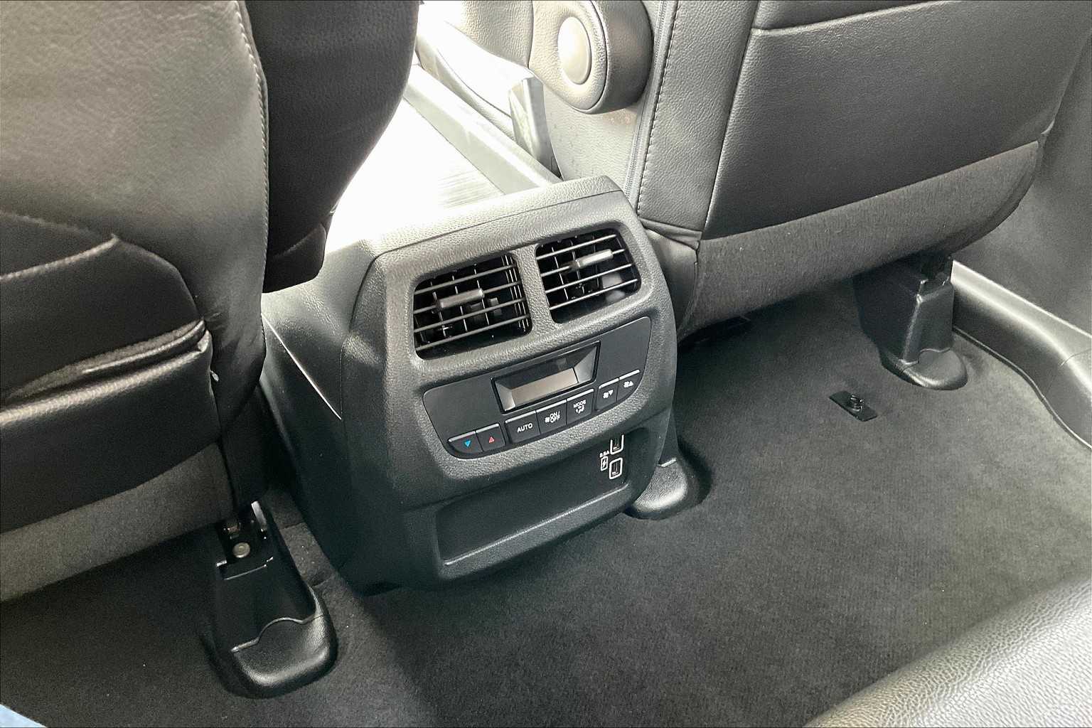 2022 Honda Pilot EX-L - Photo 28