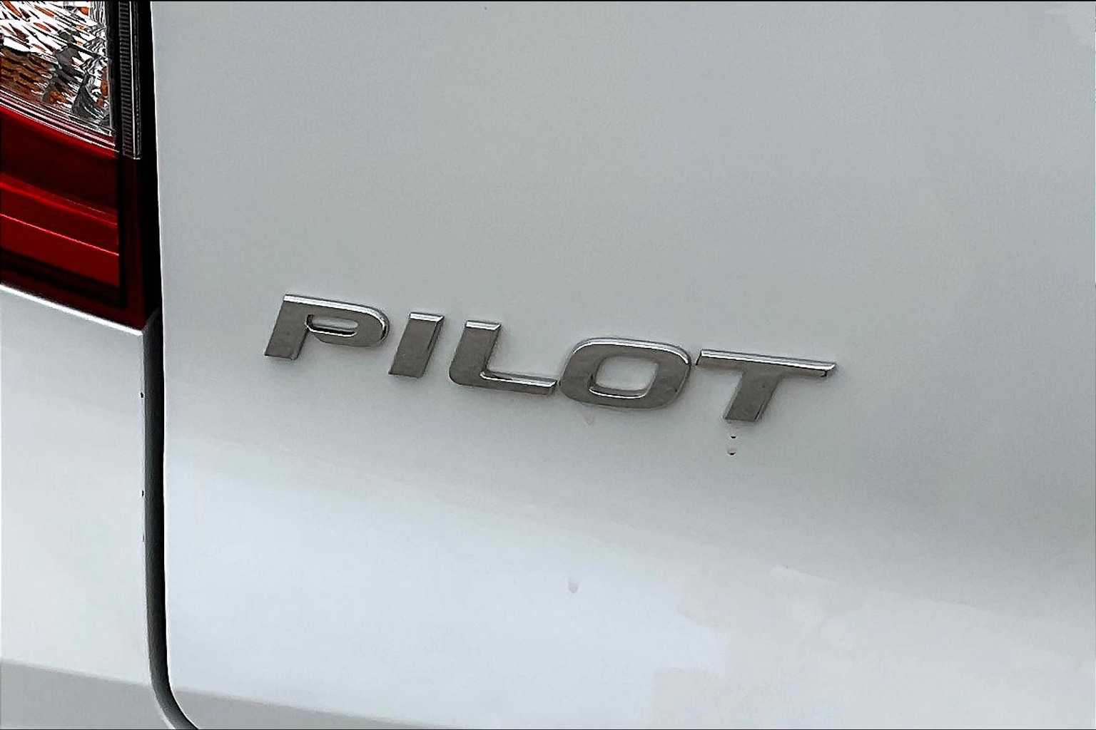 2022 Honda Pilot EX-L - Photo 29