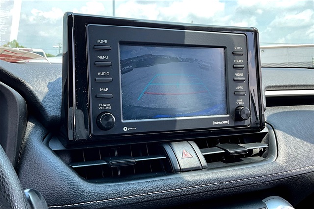 2021 Toyota RAV4 LE - Photo 24