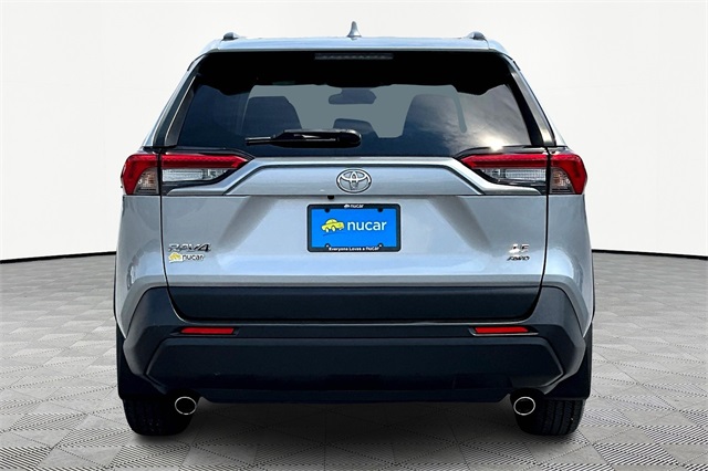 2021 Toyota RAV4 LE - Photo 5