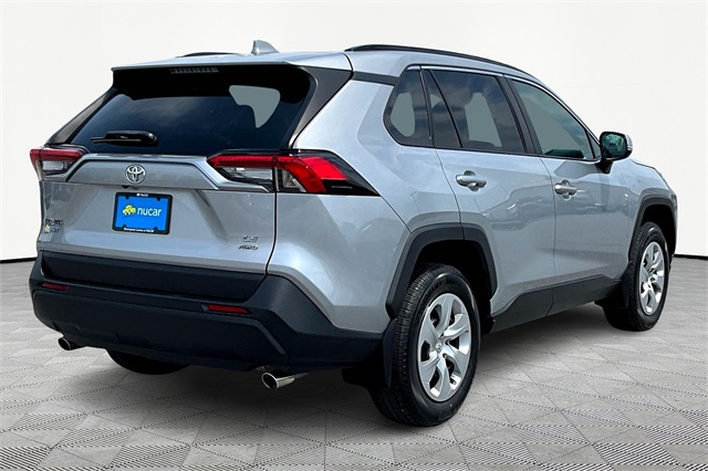 2021 Toyota RAV4 LE - Photo 6