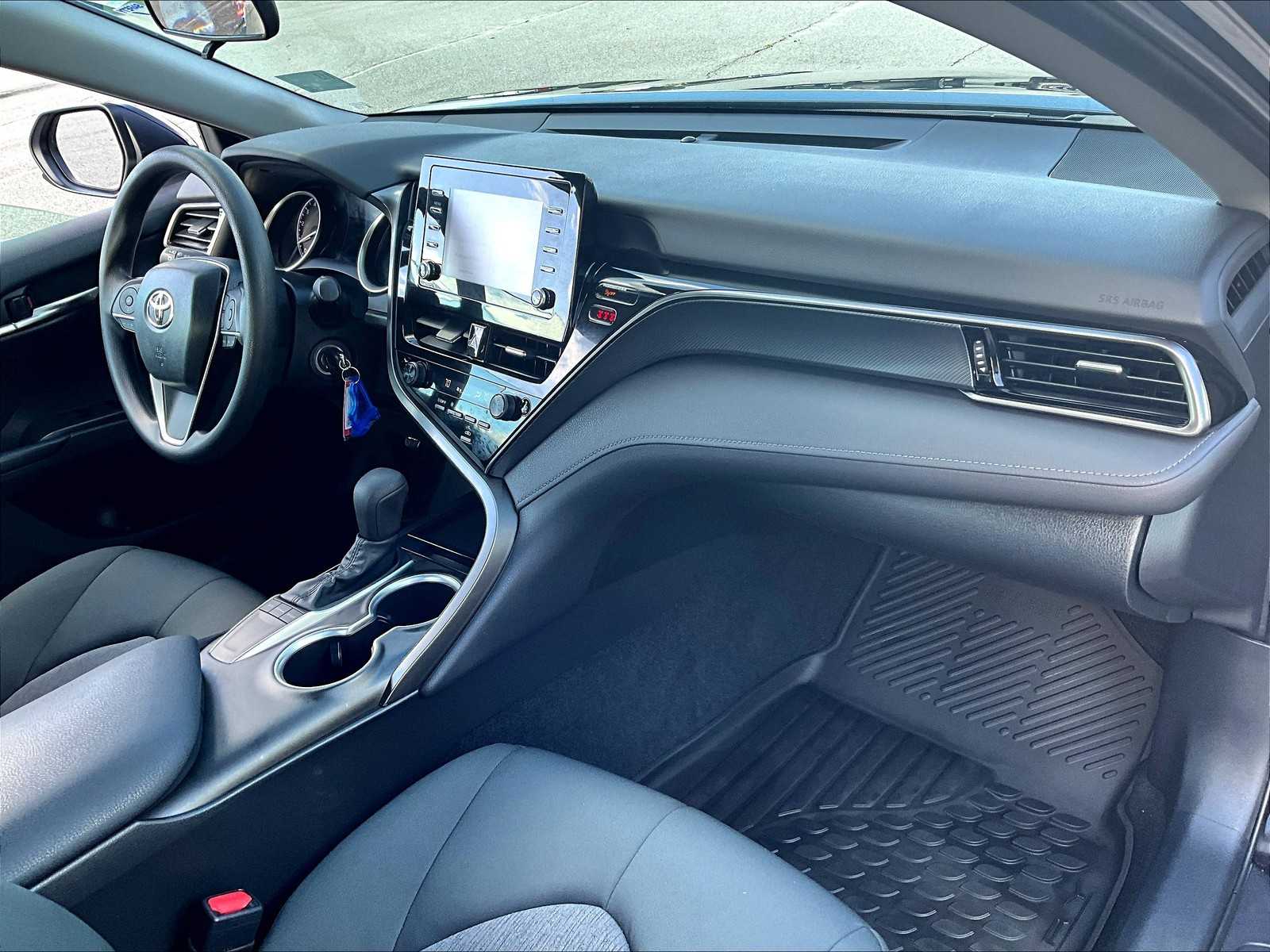 2023 Toyota Camry LE - Photo 14